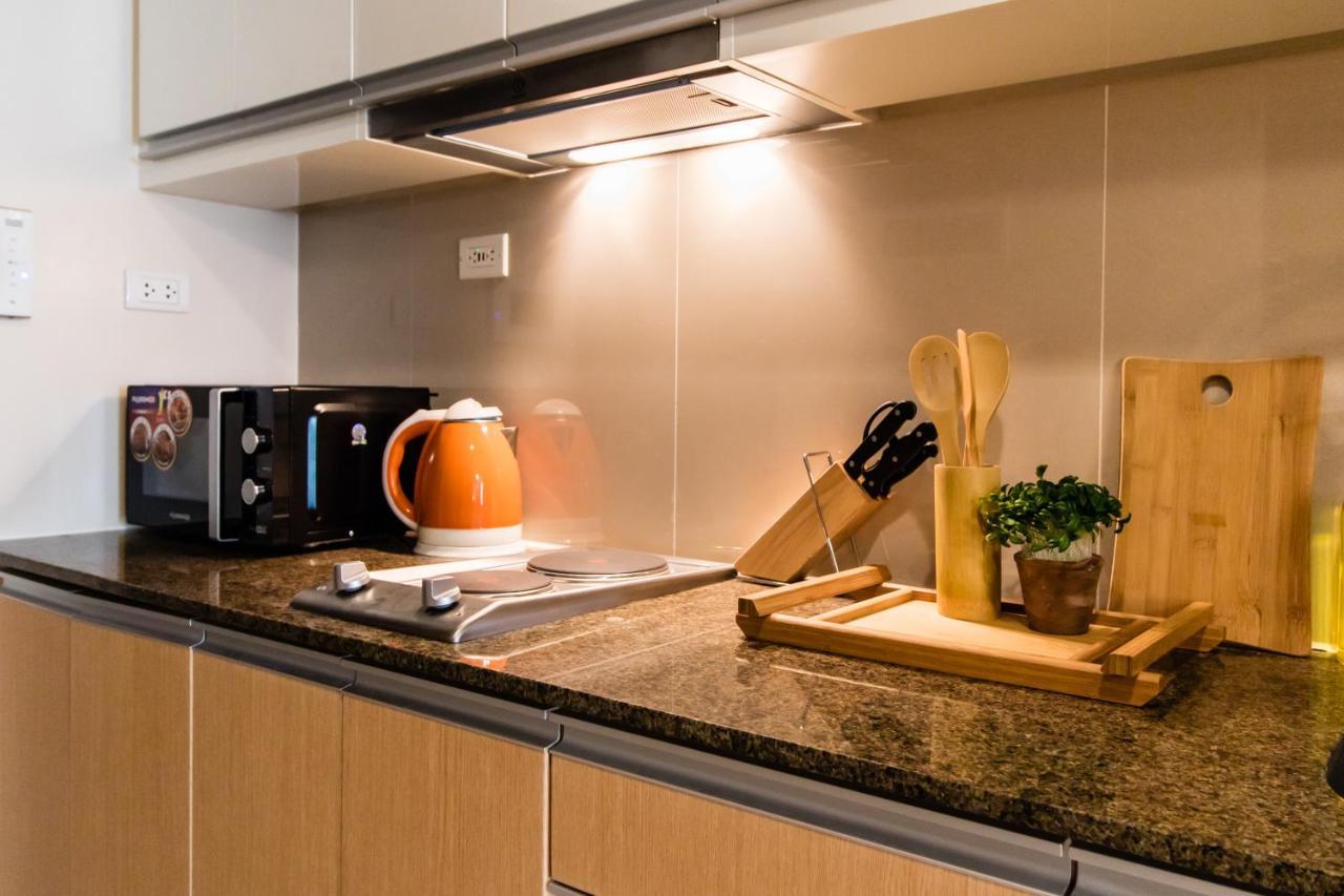 One Uptown Residence Bgc Pateros Zewnętrze zdjęcie