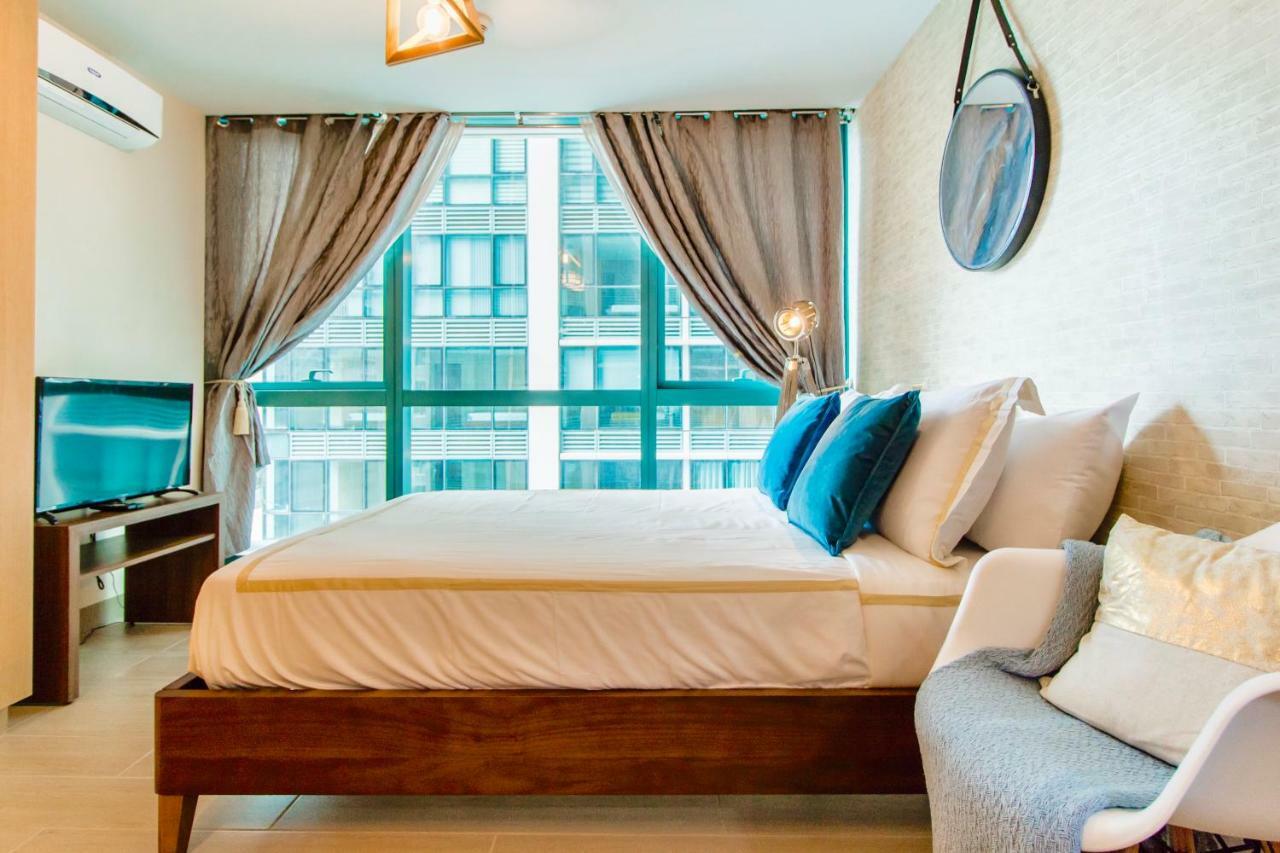 One Uptown Residence Bgc Pateros Zewnętrze zdjęcie